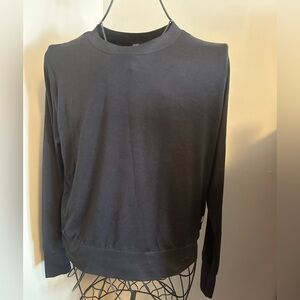 Vuori long sleeve shirt